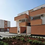 Amazing In With Swimming Pool Apartamento *