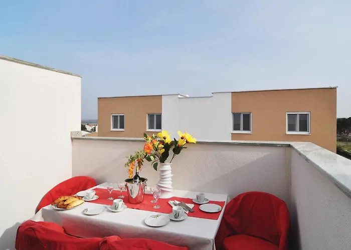 Апартаменты Amazing In With Swimming Pool *