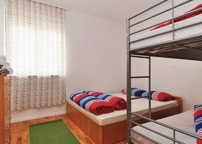 Amazing In With Swimming Pool * Нин